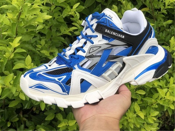 B 17FW Tripe-S High End Sneaker-212