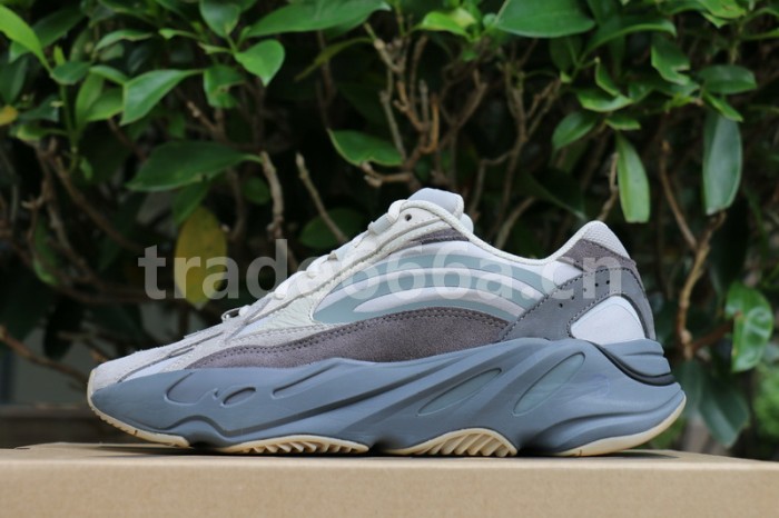 Authentic Yeezy 700 Boost Tephra
