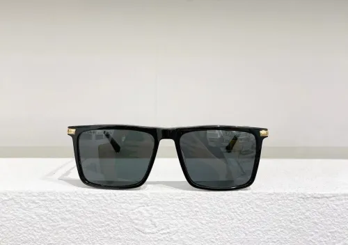 Burberry Sunglasses AAAA-293