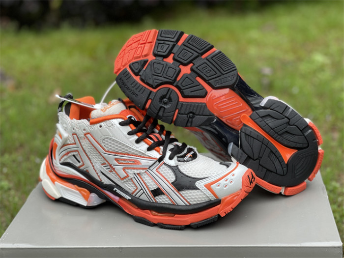 B 17FW Tripe-S High End Sneaker-288