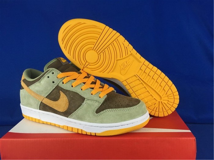 Authentic Nike Dunk Low SE “Dusty Olive”