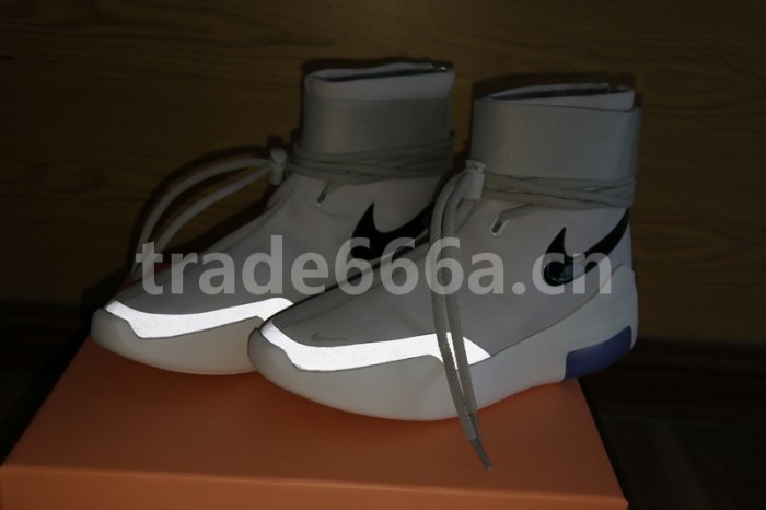 Authentic Nike Air Shot Around “Light Bone”