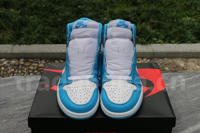 Authentic Air Jordan 1 Retro High OG “UNC”