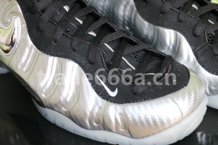 Authentic Nike Air Foamposite Pro “Silver Surfer”