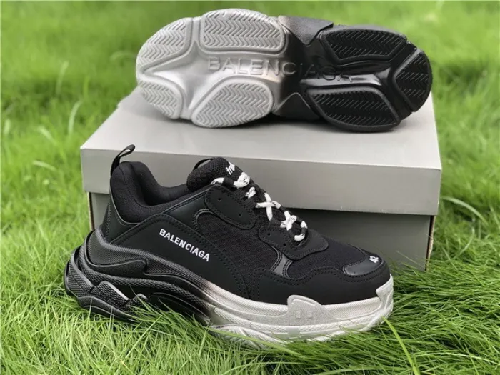 B 17FW Tripe-S High End Sneaker-138