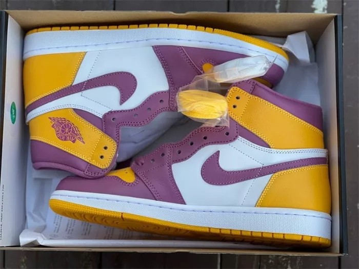 Authentic Air Jordan 1 High OG “Brotherhood”