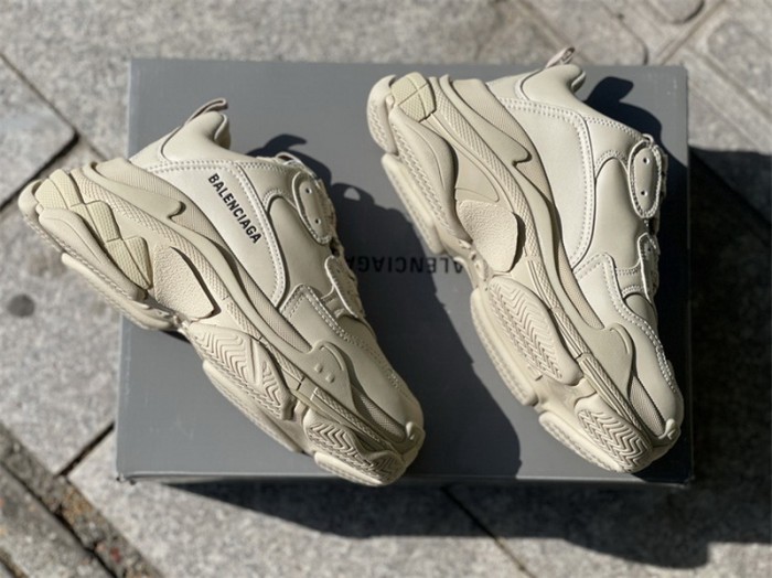 B 17FW Tripe-S High End Sneaker-267