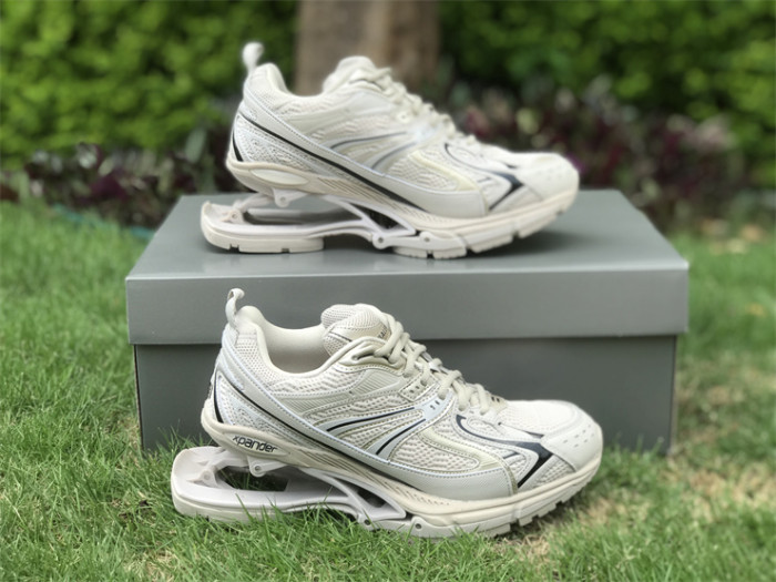 B 17FW Tripe-S High End Sneaker-309