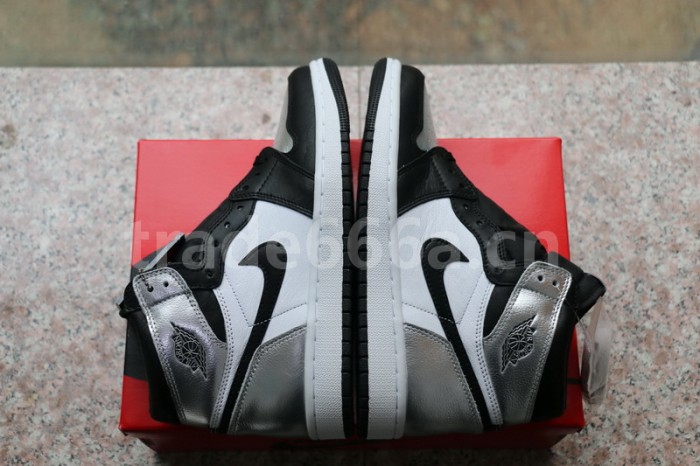 Authentic Air Jordan 1 High OG WMNS “Silver Toe” Women size