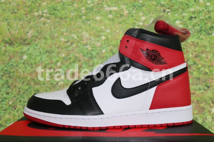 Air Jordan 1 OG High “Black Toe”2016
