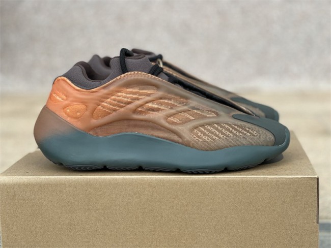 Authentic Yeezy 700 V3 Copfad