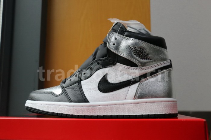 Authentic Air Jordan 1 High OG WMNS “Silver Toe” Women size