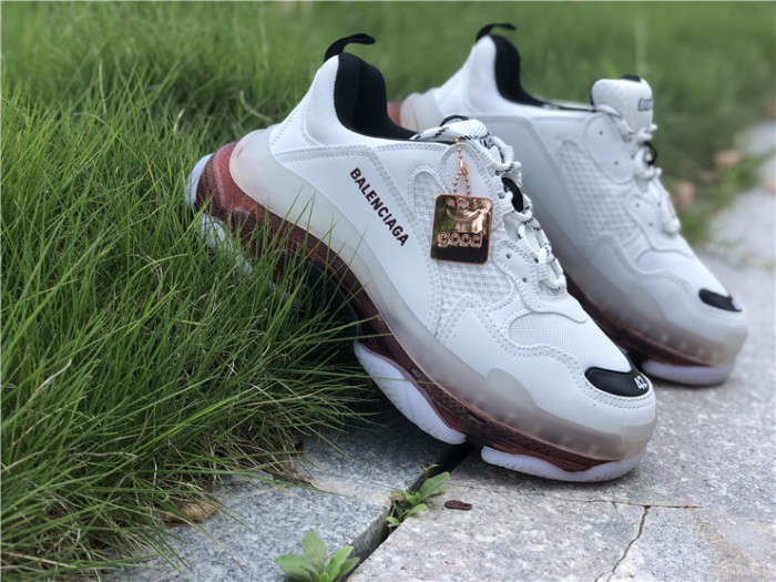 B 17FW Tripe-S High End Sneaker-143