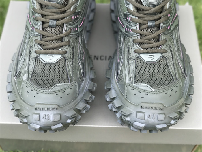 B 17FW Tripe-S High End Sneaker-311