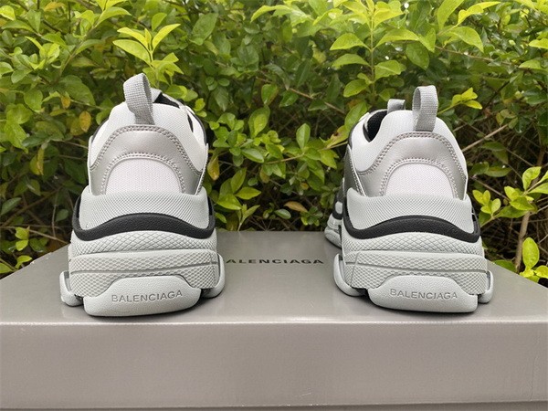 B 17FW Tripe-S High End Sneaker-209