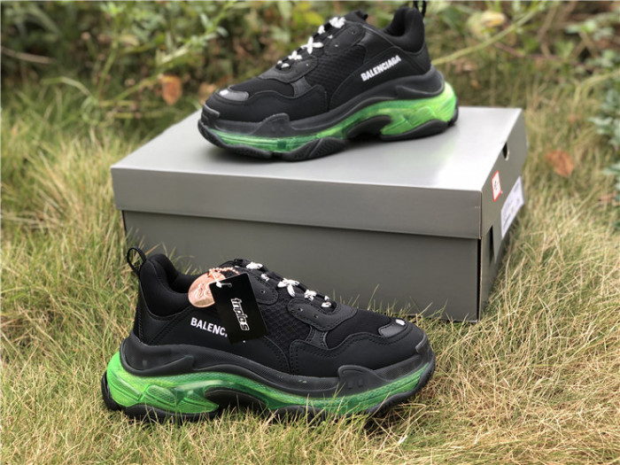 B 17FW Tripe-S High End Sneaker-101