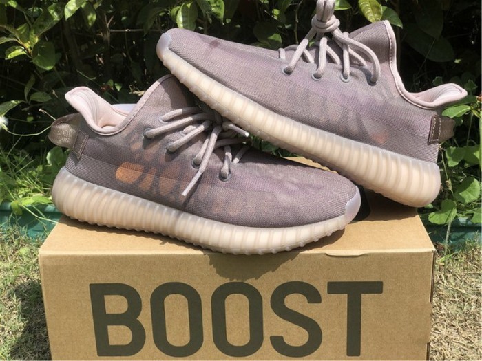 Authentic Yeezy Boost 350 V2“Mono Mist”