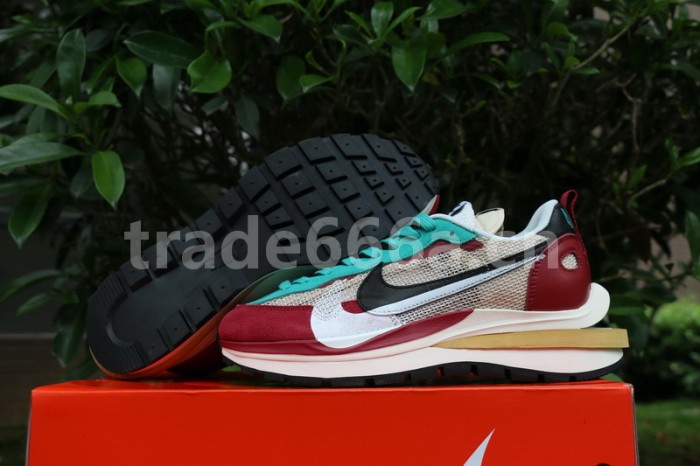 Authentic Sacai x Nike Pegasus VaporFly SP Villain Red