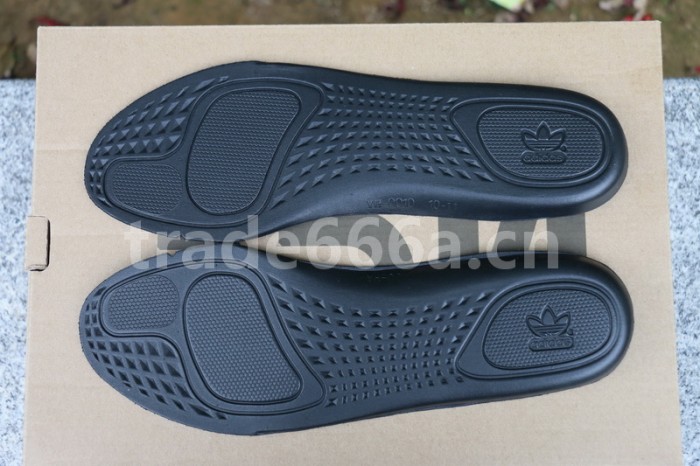 Authentic Yeezy Boost 350 V2 Static Black full-reflective