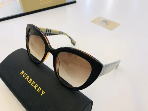 Burberry Sunglasses AAAA-402