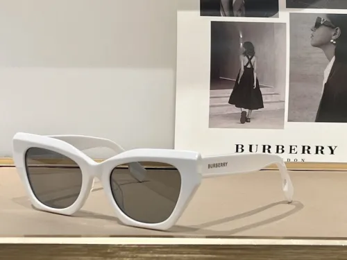 Burberry Sunglasses AAAA-1351