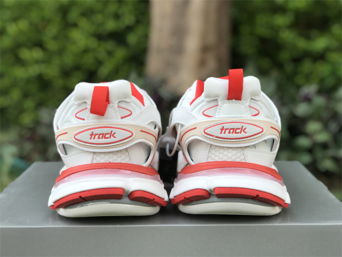 B 17FW Tripe-S High End Sneaker-331