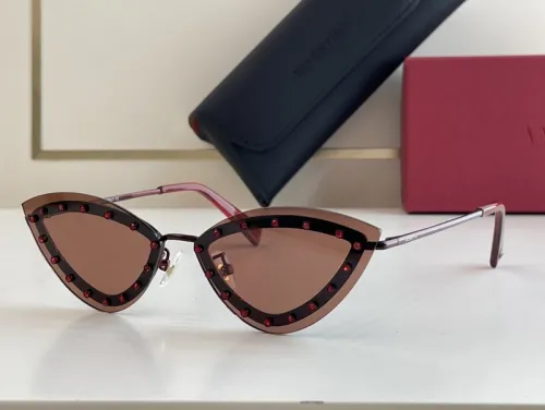 V Sunglasses AAAA-044