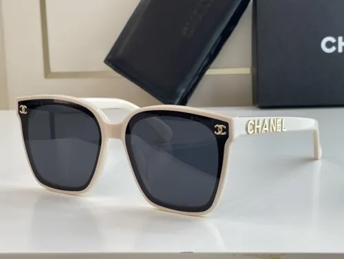 CHNL Sunglasses AAAA-390