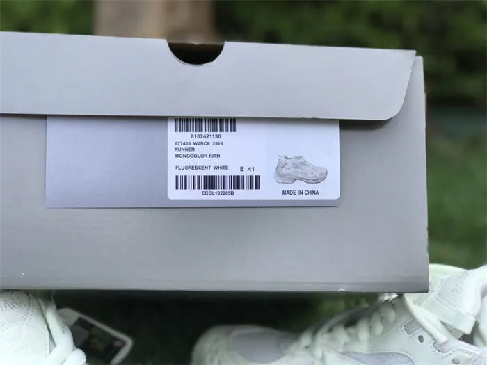 B 17FW Tripe-S High End Sneaker-317
