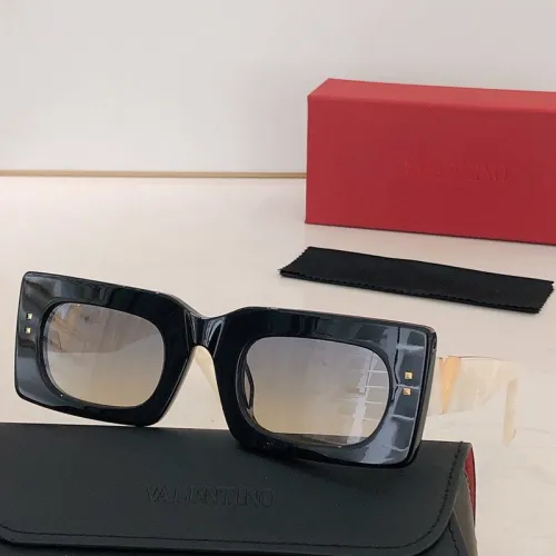 V Sunglasses AAAA-205