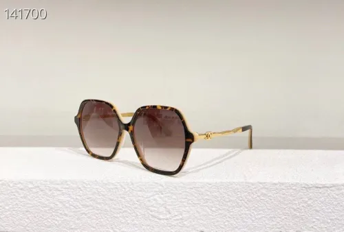 CHNL Sunglasses AAAA-563