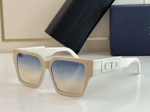 Dior Sunglasses AAAA-941
