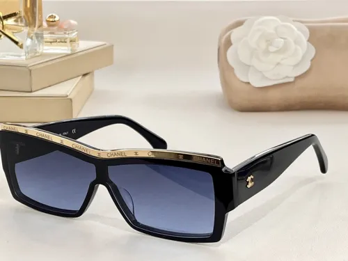 CHNL Sunglasses AAAA-1337