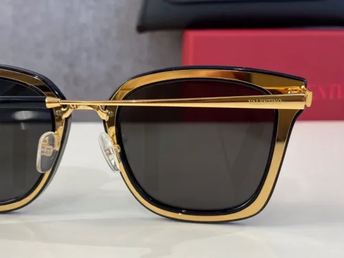 V Sunglasses AAAA-106