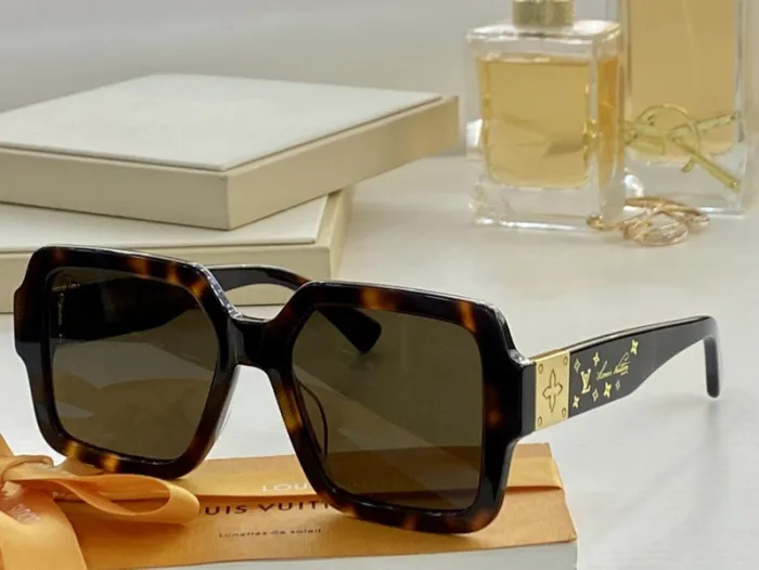 LV Sunglasses AAAA-1116