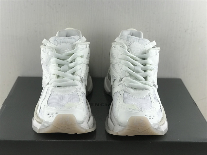 B 17FW Tripe-S High End Sneaker-333