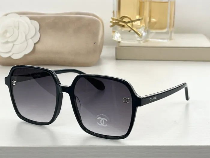 CHNL Sunglasses AAAA-582