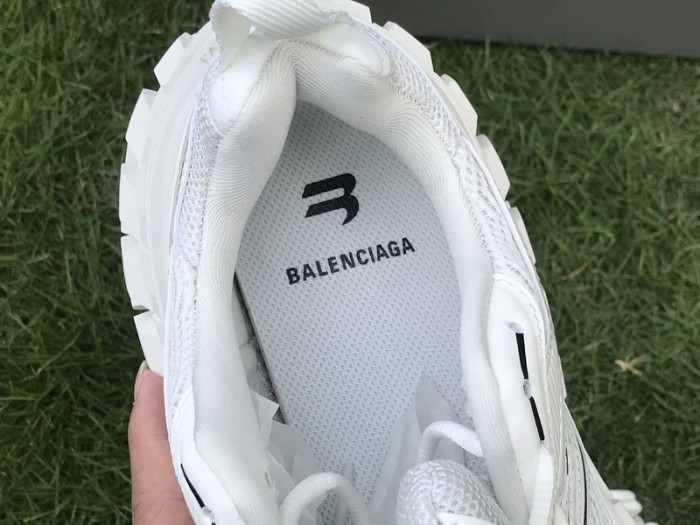 B 17FW Tripe-S High End Sneaker-328