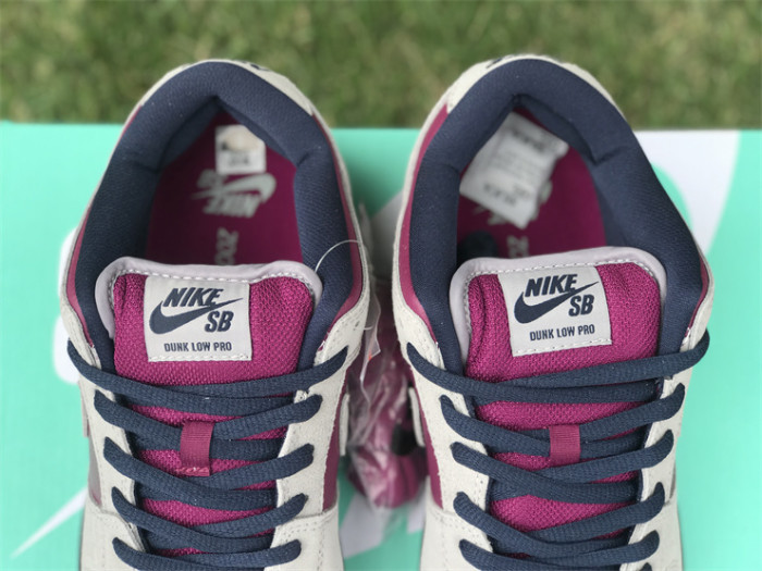 Authentic Nike SB Dunk Low Bordeaux