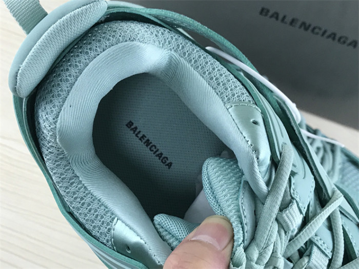 B 17FW Tripe-S High End Sneaker-335