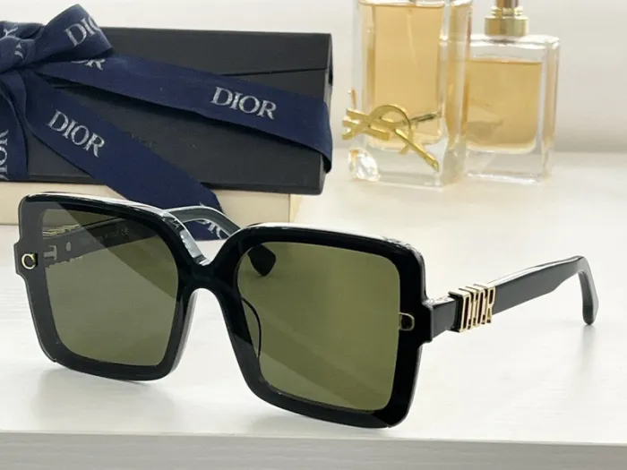 Dior Sunglasses AAAA-040