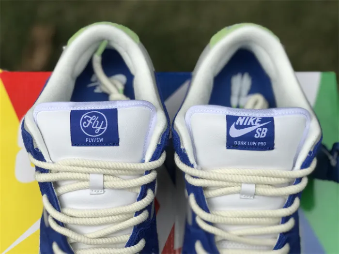 Authentic Fly Streetwear x Nike SB Dunk Low