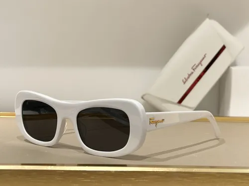 Ferragamo Sunglasses AAAA-507