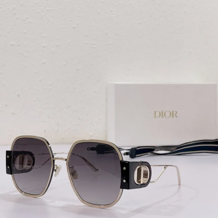 Dior Sunglasses AAAA-824