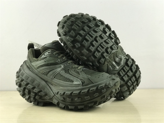 B 17FW Tripe-S High End Sneaker-350