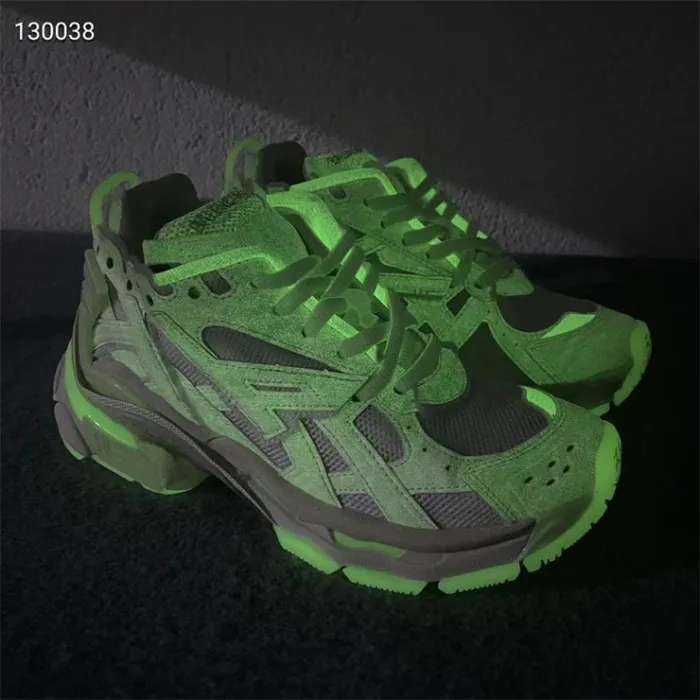 B 17FW Tripe-S High End Sneaker-317