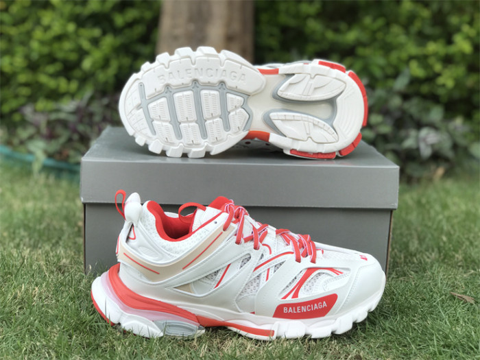 B 17FW Tripe-S High End Sneaker-331