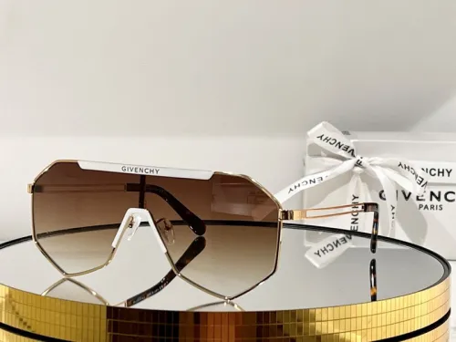 GIVENCHY Sunglasses AAAA-334