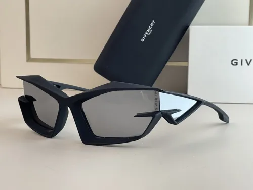 GIVENCHY Sunglasses AAAA-308