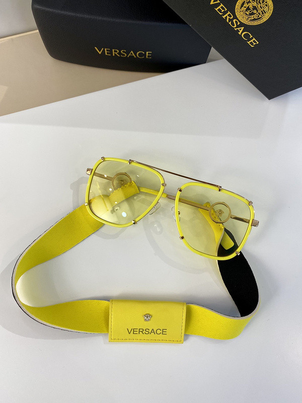 Versace Sunglasses AAAA-179